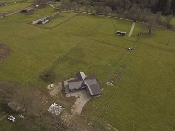 En Condominio se vende excelente casa nueva de 140m2 en Parcela de 5000m2, Panguipulli