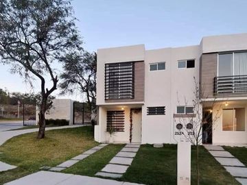 ¡Venta de  Casas Zona de los Naranjos