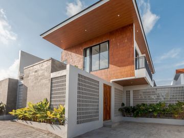 4 Bedrooms Luxury Villa Yearly Rental – Berawa