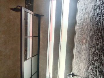 Rumah Secondary Terawat 2 Lantai Di Karawaci Tangerang Nego Dkt Aquaplay Waterpark