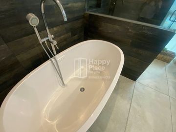 Departamento en venta en Residencial Toledo, Interlomas, remodelado con vista panoramica