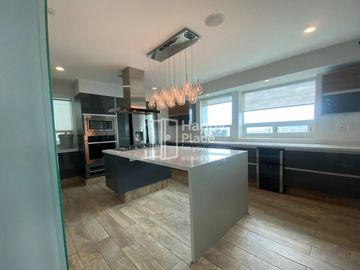 Departamento en venta en Residencial Toledo, Interlomas, remodelado con vista panoramica
