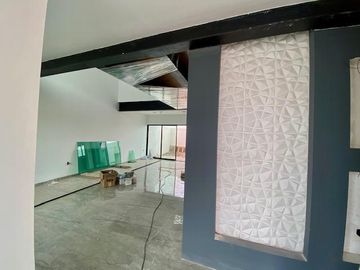 En venta casa privada en Valle de Juriquilla 3 recàmaras doble altura terraza vigilancia TKOMM-QHO6300209