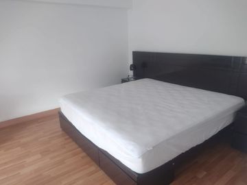 Departamento en San Isidro Amoblado Piscina Gimnasio Cochera