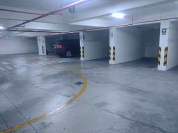 Departamento en San Isidro Amoblado Piscina Gimnasio Cochera