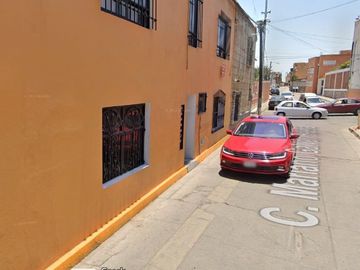 CASA EN CALLE MARIANO GALVAN TLACATECO, TEPOZOTLAN. EXCELENTE OPORTUNIDAD DE INVERSION. RECUPERACION BANCARIA.