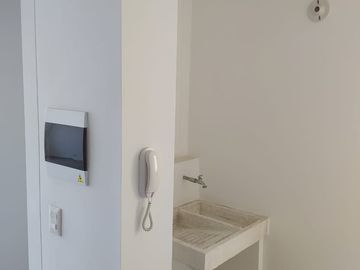 VENDO APARTAMENTO EN EL SECTOR PARAISO CERCA AL MALECÓN