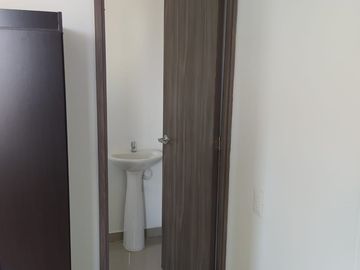 VENDO APARTAMENTO EN EL SECTOR PARAISO CERCA AL MALECÓN