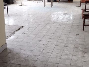 ALQUILO CENTRICO EDIFICIO AV. IZAGUIRRE EN ESQUINA