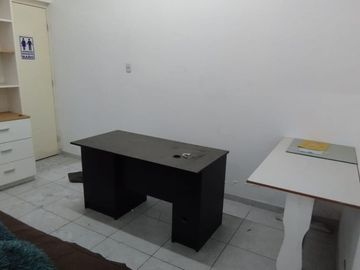 ALQUILO CENTRICO EDIFICIO AV. IZAGUIRRE EN ESQUINA