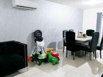 VENTA DE CASA EN RECUPERACION BANCARIA EN CDA. ANGEL DOMINGUEZ, CIUDAD SATELITE, NAUCALPAN, EDOMEX, C.P. 53100.
