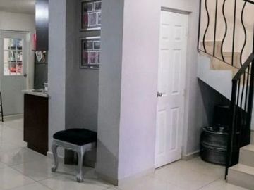 VENTA DE CASA EN RECUPERACION BANCARIA EN CDA. ANGEL DOMINGUEZ, CIUDAD SATELITE, NAUCALPAN, EDOMEX, C.P. 53100.