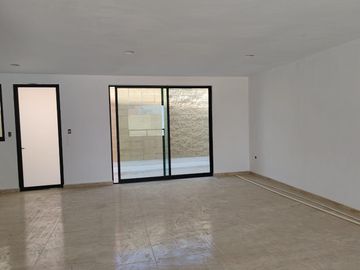 CASAS EN VENTA CON ROOF GARDEN EN FRACCIONAMIENTO MARANTA.