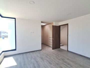 CASAS EN VENTA CON ROOF GARDEN EN FRACCIONAMIENTO MARANTA.