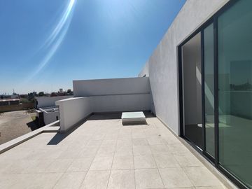 CASAS EN VENTA CON ROOF GARDEN EN FRACCIONAMIENTO MARANTA.
