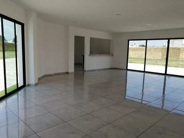 CASAS EN VENTA CON ROOF GARDEN EN FRACCIONAMIENTO MARANTA.