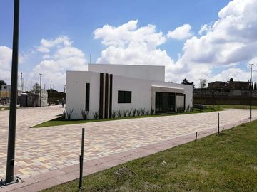 CASAS EN VENTA CON ROOF GARDEN EN FRACCIONAMIENTO MARANTA.