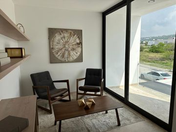 CASA EN VENTA EN LA ESPIGA CON CUARTA RECAMARA  Y BAÑO COMPLETO EN PLANTA BAJA