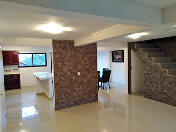 CASA EN VENTA DE RECUPERACION BANCARIA EN JOAQUIN FERNANDEZ DE LIZARDI, CIUDAD SATELITE, NAUCALPAN, EDOMEX, C.P. 53100.
