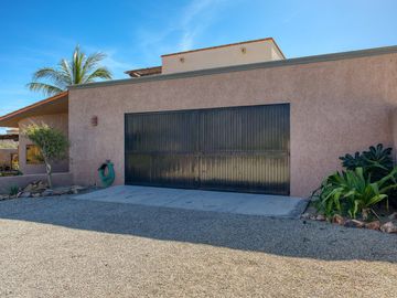 CASA EN VENTA CON FRENTE DE PLAYA  EN LAS TINAS, EAST CAPE B.C.S.