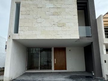 CASA NUEVA EN VENTA EN PUNTA DEL CARMEN AL NORPONIENTE DE AGUASCALIENTES
