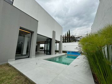 CASA DE VENTA EN PUEMBO CON PISCINA