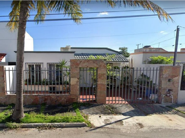 HERMOSA CASA EN CANCUN CERCA DEL PARQUE KABAH