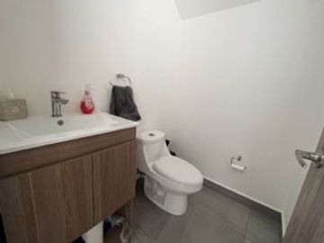 CASA EN VENTA CON EXCELENTE UBICACION EN SAN MATEO ATENCO BOSQUES BOTUNA (CE)