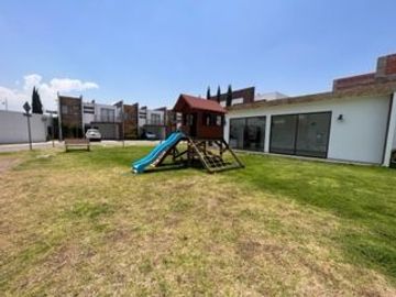 CASA EN VENTA CON EXCELENTE UBICACION EN SAN MATEO ATENCO BOSQUES BOTUNA (CE)