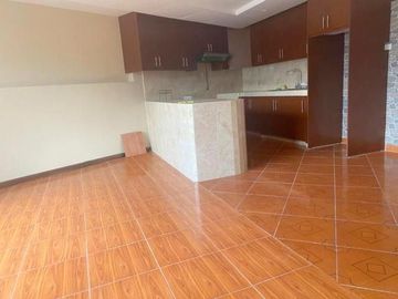 Villa en venta Condominio Privado, con amplias áreas vedes, sector Hospirío
