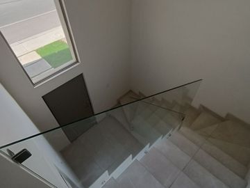 CORSICA RESIDENCIAL, CASA EQUIPADA DE VENTA