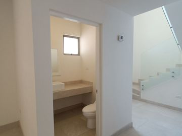 CORSICA RESIDENCIAL, CASA EQUIPADA DE VENTA