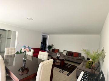 Casa de tres dormitorios en Tumbaco-Hilacril