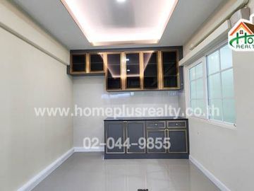 โครงการโกลเด้นซิตี้ สาทร หลังมุม (Golden City Sathorn) ใกล้รถไฟฟ้าBTSวุฒากาศ