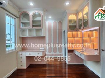 โครงการโกลเด้นซิตี้ สาทร หลังมุม (Golden City Sathorn) ใกล้รถไฟฟ้าBTSวุฒากาศ