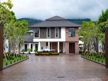 Exquisite 5-Bedroom Modern Classic Villa, Pool Villa in Chiang Mai