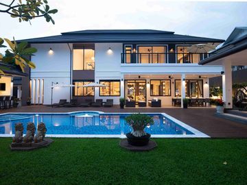 Exquisite 5-Bedroom Modern Classic Villa, Pool Villa in Chiang Mai