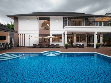 Exquisite 5-Bedroom Modern Classic Villa, Pool Villa in Chiang Mai