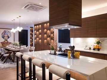 Exquisite 5-Bedroom Modern Classic Villa, Pool Villa in Chiang Mai