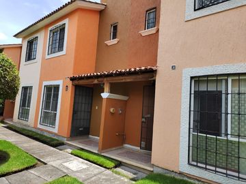 CASA EN VENTA SAUCES TEZOYUCA ESQUINA Y TERRENO PROPIO