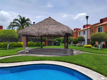 CASA EN VENTA SAUCES TEZOYUCA ESQUINA Y TERRENO PROPIO