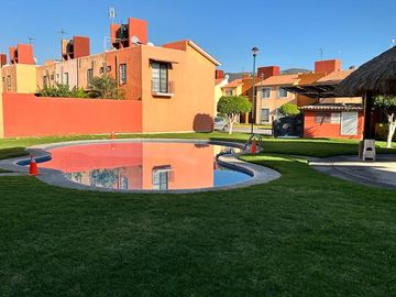 CASA EN VENTA SAUCES TEZOYUCA ESQUINA Y TERRENO PROPIO
