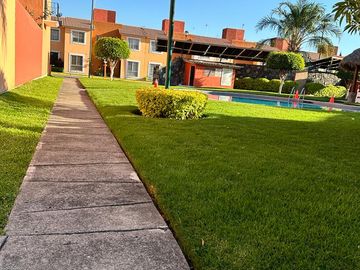 CASA EN VENTA SAUCES TEZOYUCA ESQUINA Y TERRENO PROPIO