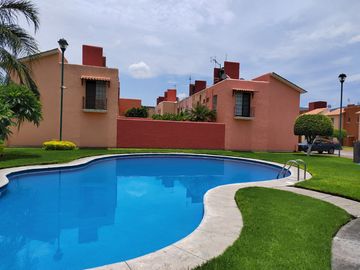 CASA EN VENTA SAUCES TEZOYUCA ESQUINA Y TERRENO PROPIO