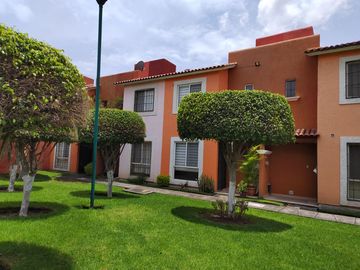 CASA EN VENTA SAUCES TEZOYUCA ESQUINA Y TERRENO PROPIO