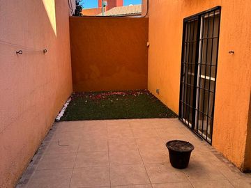 CASA EN VENTA SAUCES TEZOYUCA ESQUINA Y TERRENO PROPIO