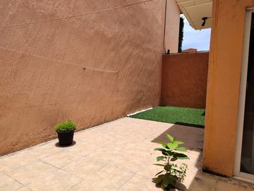 CASA EN VENTA SAUCES TEZOYUCA ESQUINA Y TERRENO PROPIO