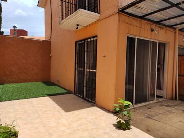 CASA EN VENTA SAUCES TEZOYUCA ESQUINA Y TERRENO PROPIO