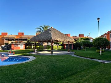 CASA EN VENTA SAUCES TEZOYUCA ESQUINA Y TERRENO PROPIO