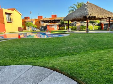 CASA EN VENTA SAUCES TEZOYUCA ESQUINA Y TERRENO PROPIO